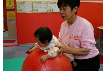 乳児期の働きかけが将来に影響…0歳からの育児教室を体験 画像