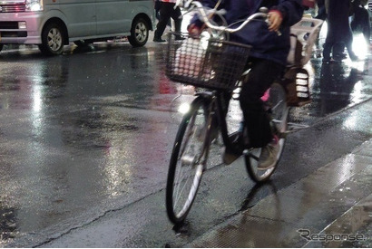 自転車のヘルメット着用推進…春の全国交通安全運動 画像