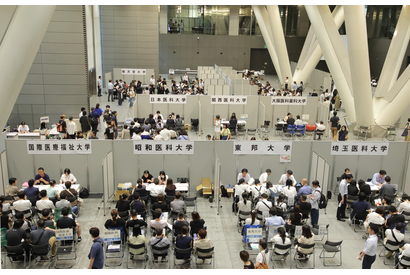 全国31大学の医学部が集う「医学部個別受験相談会」、中高生親子1,000人超が来場 画像