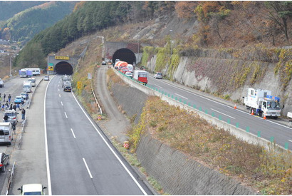 12/29午後2時、笹子トンネル開通…かなりの渋滞が予測 画像