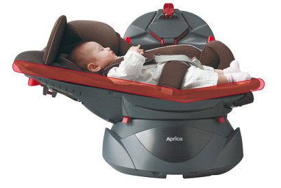 アップリカ、首や腰のすわらない赤ちゃんを支える新モデル3種を発表 画像