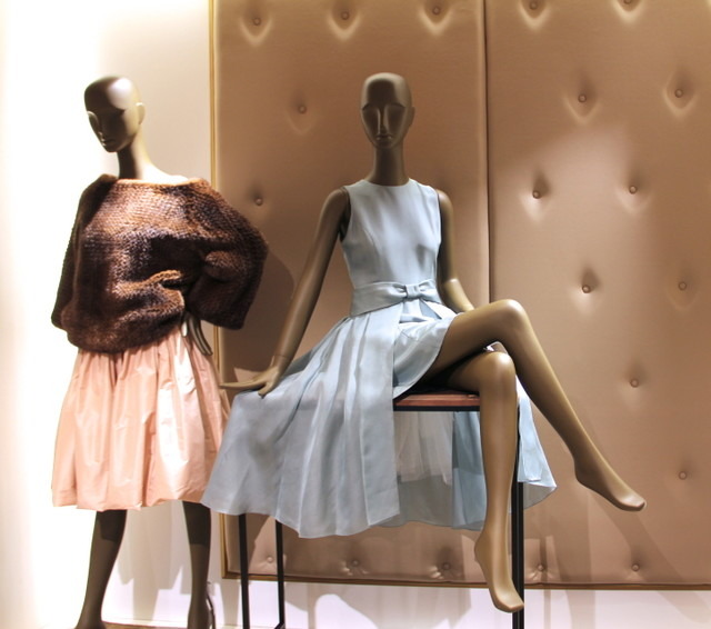 学校行事にも活躍 フォクシーのワンピやジャケットが新宿伊勢丹に登場 リセマム