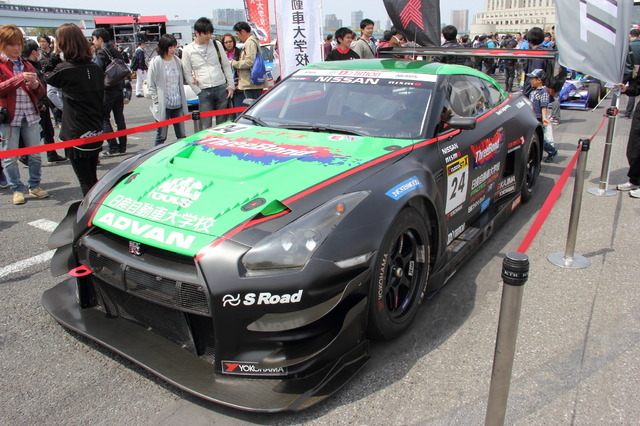 スーパー耐久に参戦中の「スリーボンド日産自動車大学校GT-R」