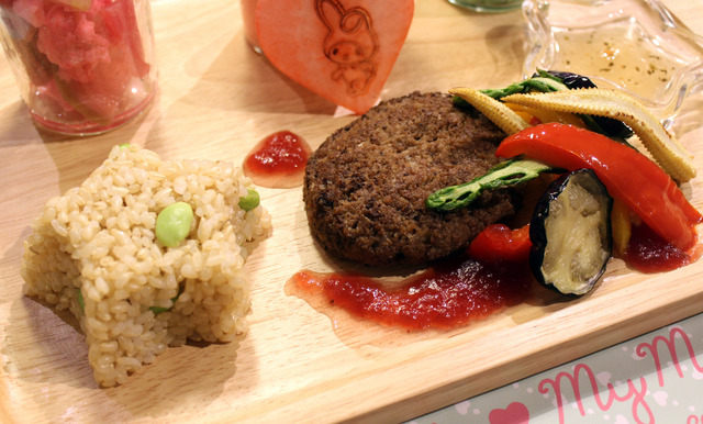 ビューティプレートのライスとハンバーグ