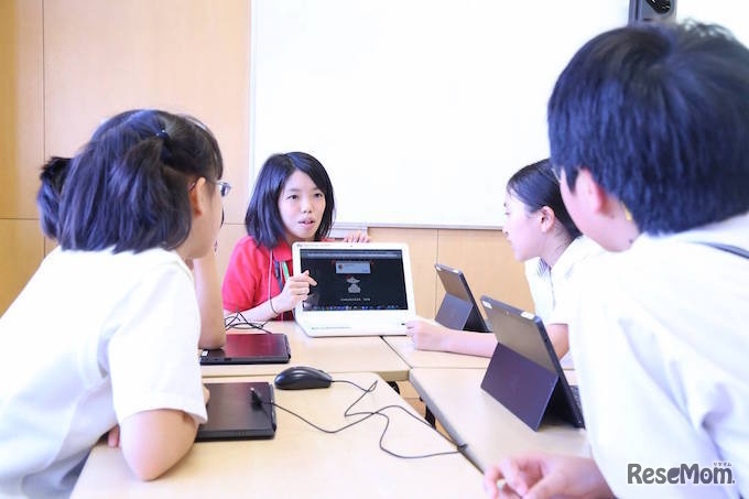 出張プログラミング授業のようす（立命館小学校）