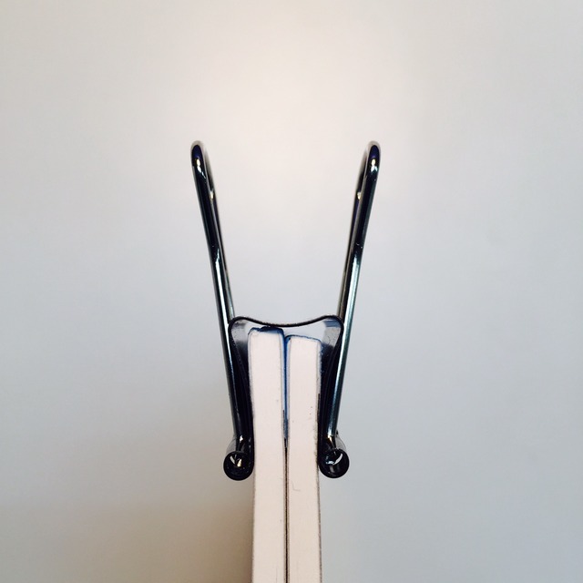 何かを挟むとより「W」っぽい　ダブルクリップ