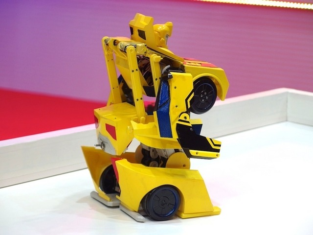 バンブルビーツーオー/タカラトミー・ブース