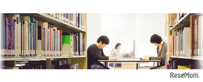 大正大学附属図書館