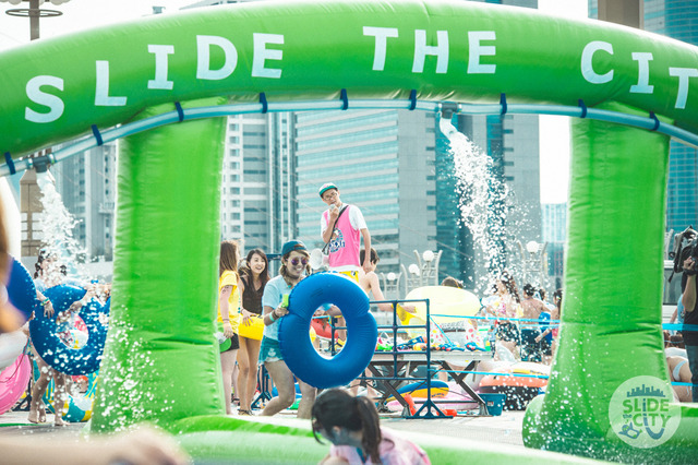 お台場に全長300mのウォータースライダーが出現！「スライド・ザ・シティ」第2弾開催