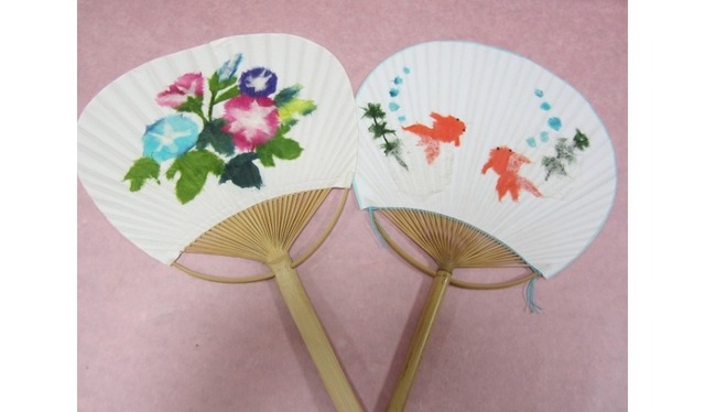 ワークショップ「和紙ちぎり絵」。