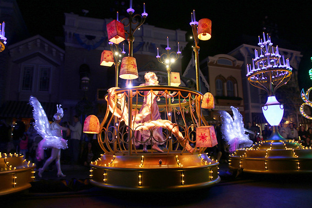 「ディズニー・ペイント・ザ・ナイト(C) Disney