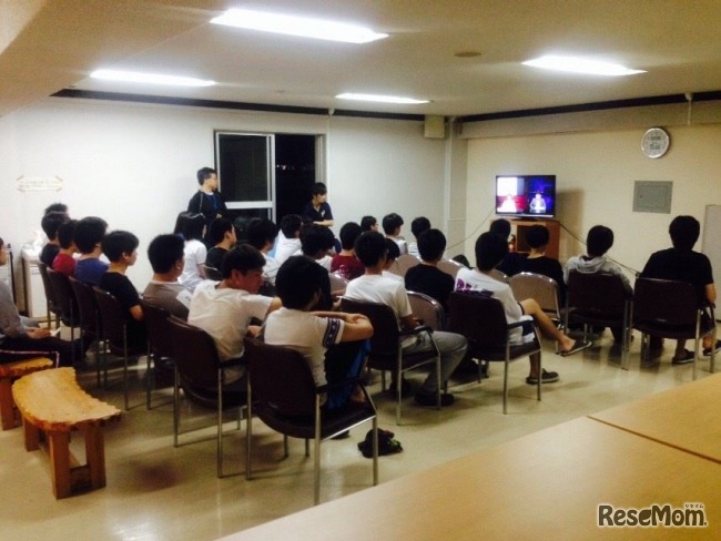 スクー動画を受講しているようす