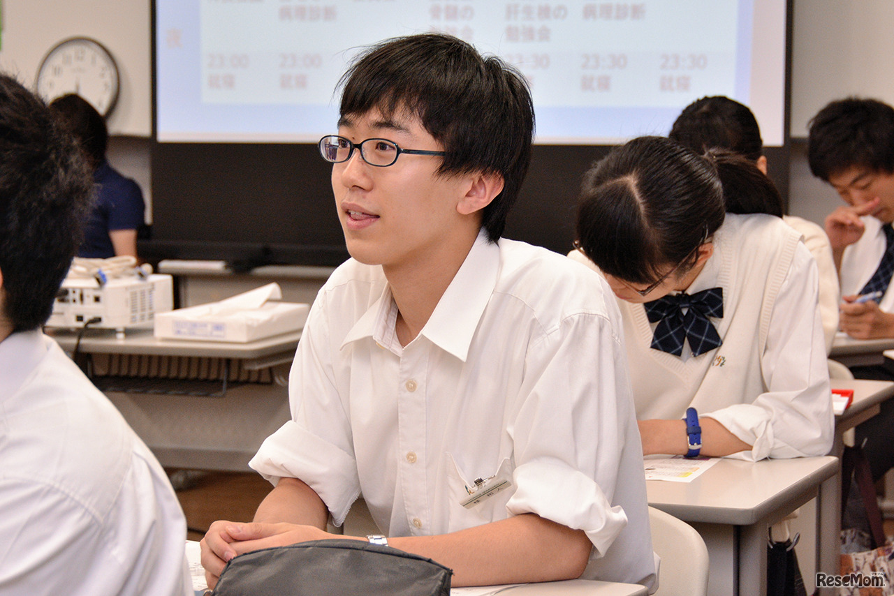 なかには2回質問をする生徒も。みな積極的に発言していた