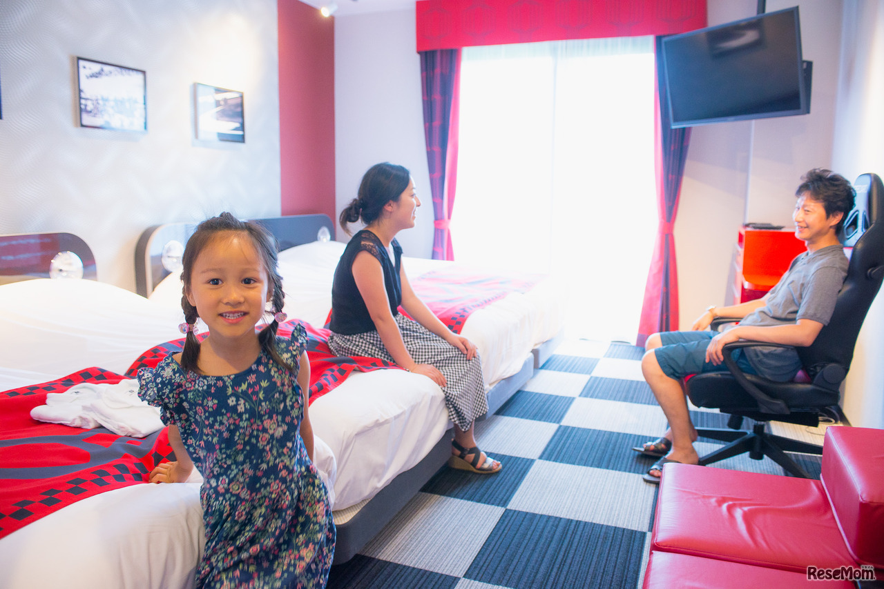 クルマ好きなお父さんも満足の「レーシングルーム　プレミアム」