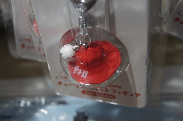 甲子園球場内のオフィシャルグッズショップ