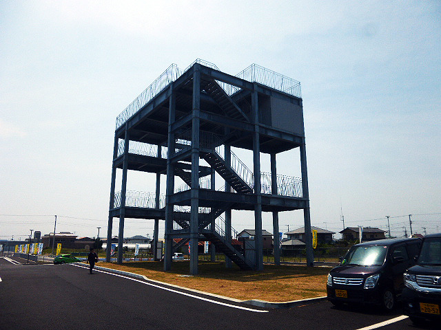 津波避難タワー（千葉県山武郡九十九里町小関）