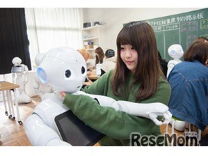 「ISETAN meets Pepper」ハッカソン作品・写真作品展示