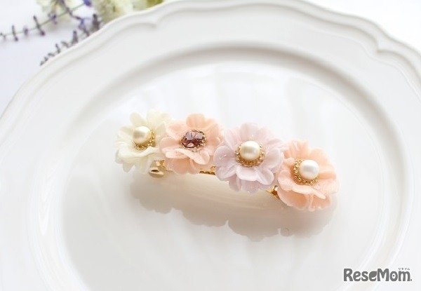 「フリルフラワーのバレッタ（ピンク）」Hanahさん