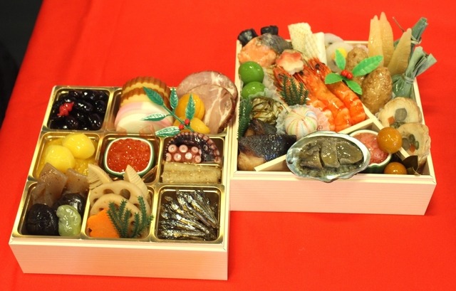 トップバリュ 和風二段重「慶」