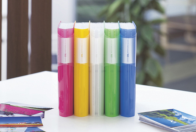 フォトアルバムで部屋に散らばっているアレを片付けませんか？