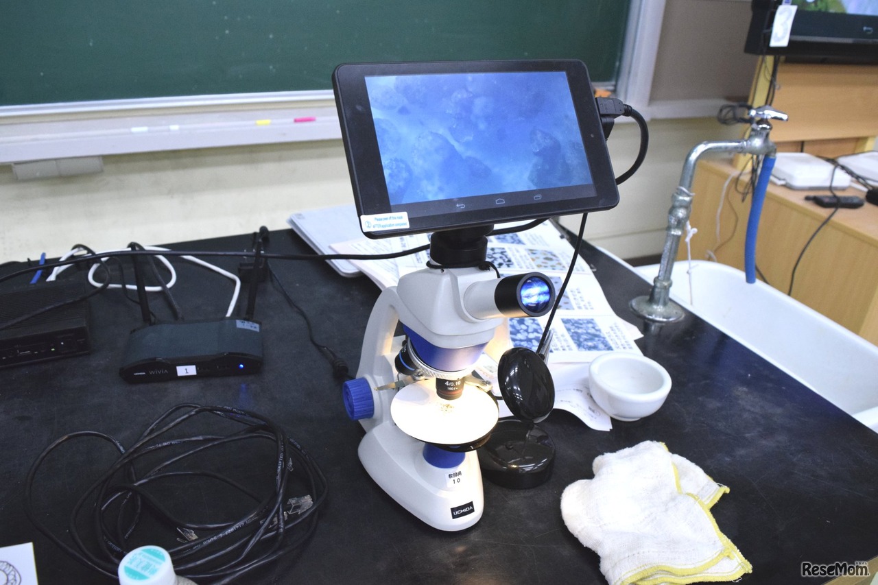 内田洋行のモニター一体型デジタル顕微鏡「D-EL3N」