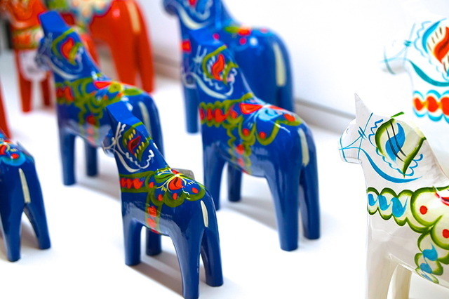 ダーラナホース（スウェーデン） (c) FASHION HEADLINE