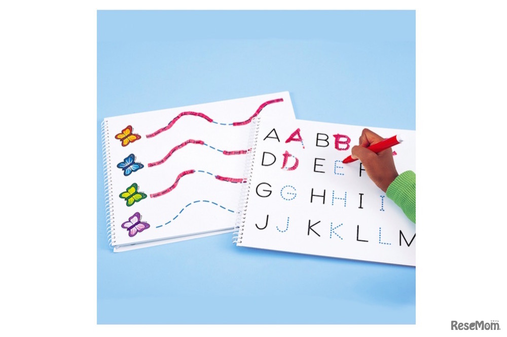 英語で学ぼう　アルファベットを書こう　価格2,600円（税別）