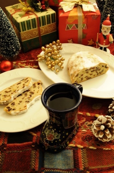 「クリスマスマーケットin横浜赤レンガ倉庫」シュトーレンとグリュニューワイン