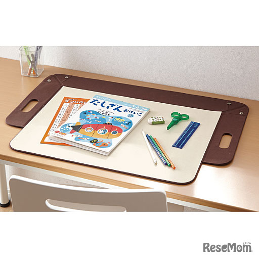 お片付けデスクマット（ブラウン）