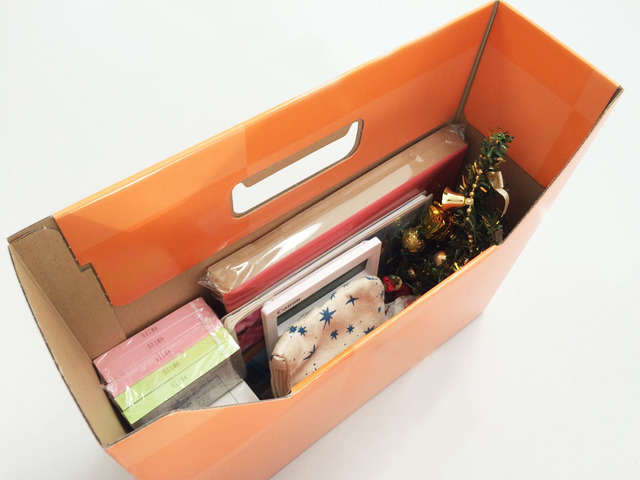 ファイルボックスは、見せたくない雑貨を隠すのにも役立つ