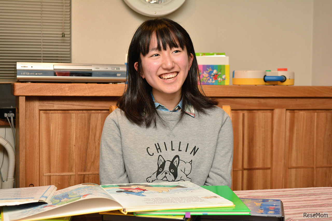 インタビューに応える鈴木春菜さん　(c) Disney （撮影:稲葉九）