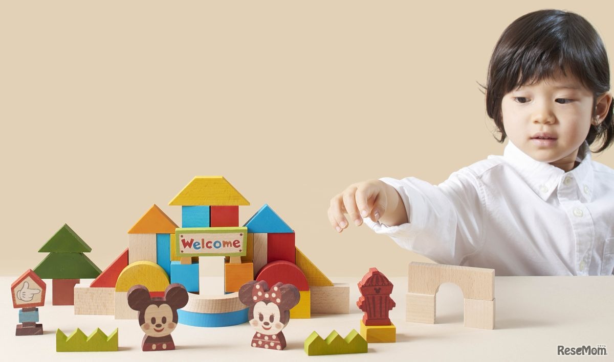子どもの発想や考える力を育む木製玩具　(c) Disney　(c) Disney/Pixar　(c) DISNEY. Based on the “Winnie the Pooh” works by A.A. Milne and E.H. Shepard