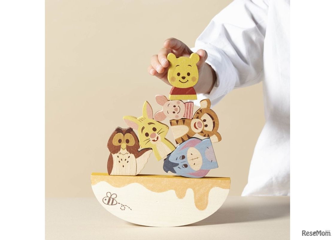 PLAY Series　BALANCE GAME＜くまのプーさんとなかまたち＞　(c) Disney　(c) Disney/Pixar　(c) DISNEY. Based on the “Winnie the Pooh” works by A.A. Milne and E.H. Shepard