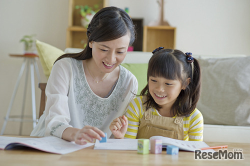 親子で学習するようす