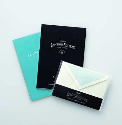 寄贈された便箋と封筒。コクヨシリーズ