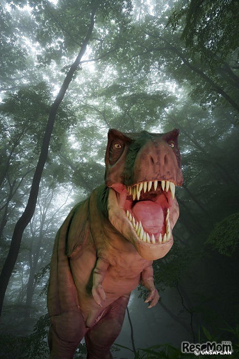 メーンイベントは恐竜のウォーキングショー