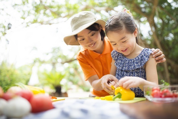 小浜島で釣りと食育体験プログラム「海のおひさまキッチン」