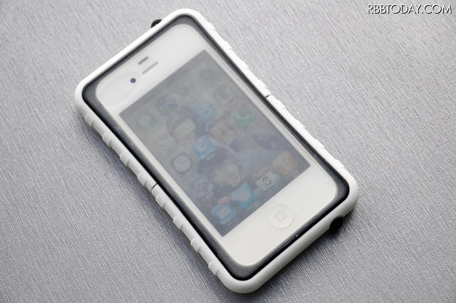 「Krusell SEaLABox for iPhone」