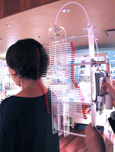 首の計測は専用のスケールで一瞬で完了