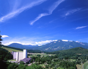 サッカーと英語を学ぶ「アーセナル サッカースクールジャパン合宿キャンプ」開講