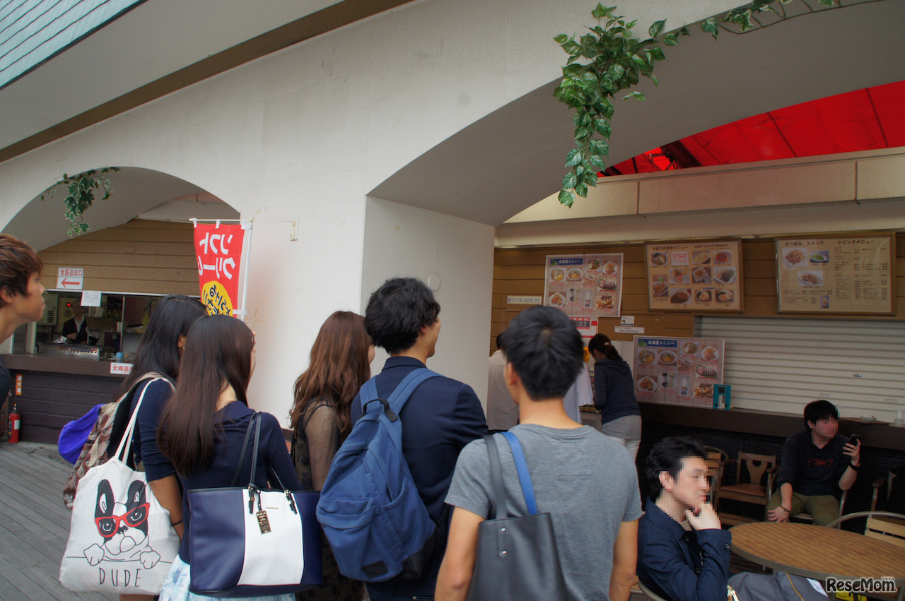 8階屋上「スカイデッキ広場」軽食コーナーの視察