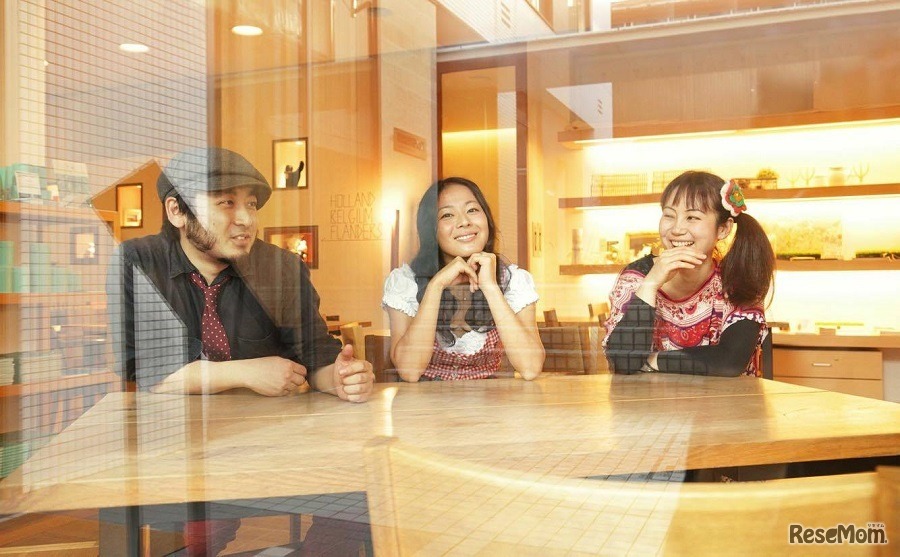 ボサノバトリオ「NILO BOSSA TRIO」によるライブステージを開催