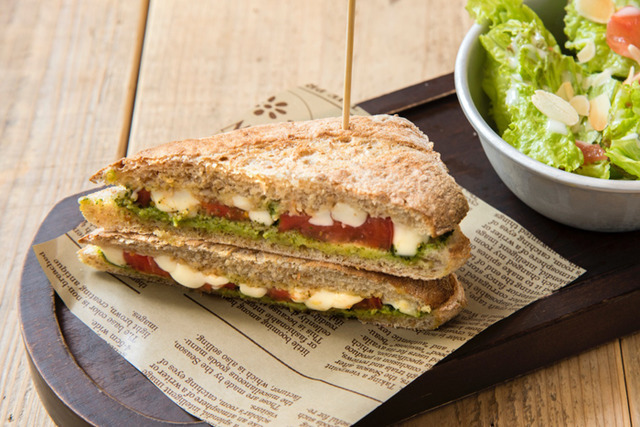 「マルゲリータパニーニ」（税込750円）