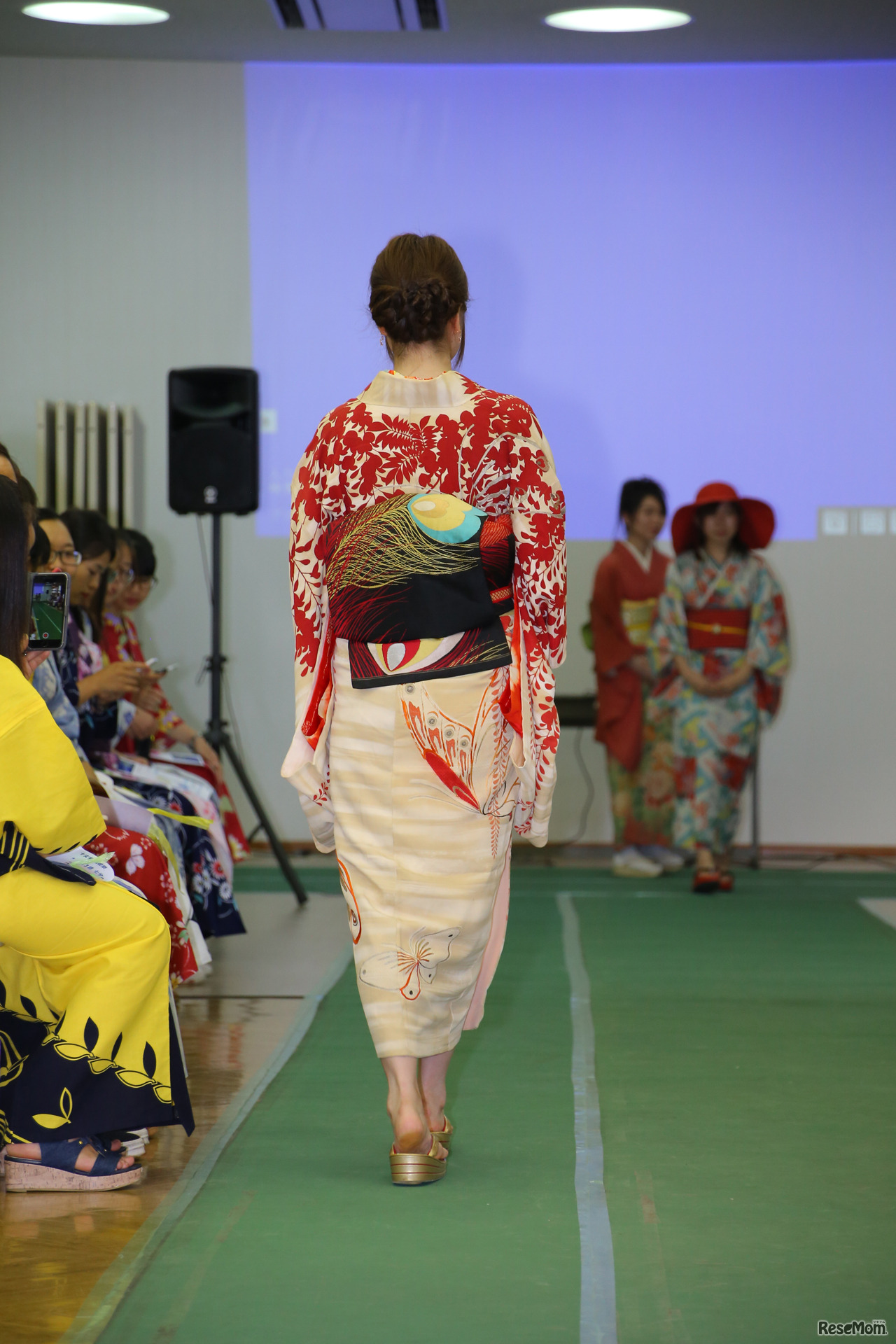 大胆な柄が流行した大正時代の着物（撮影：市原達也）