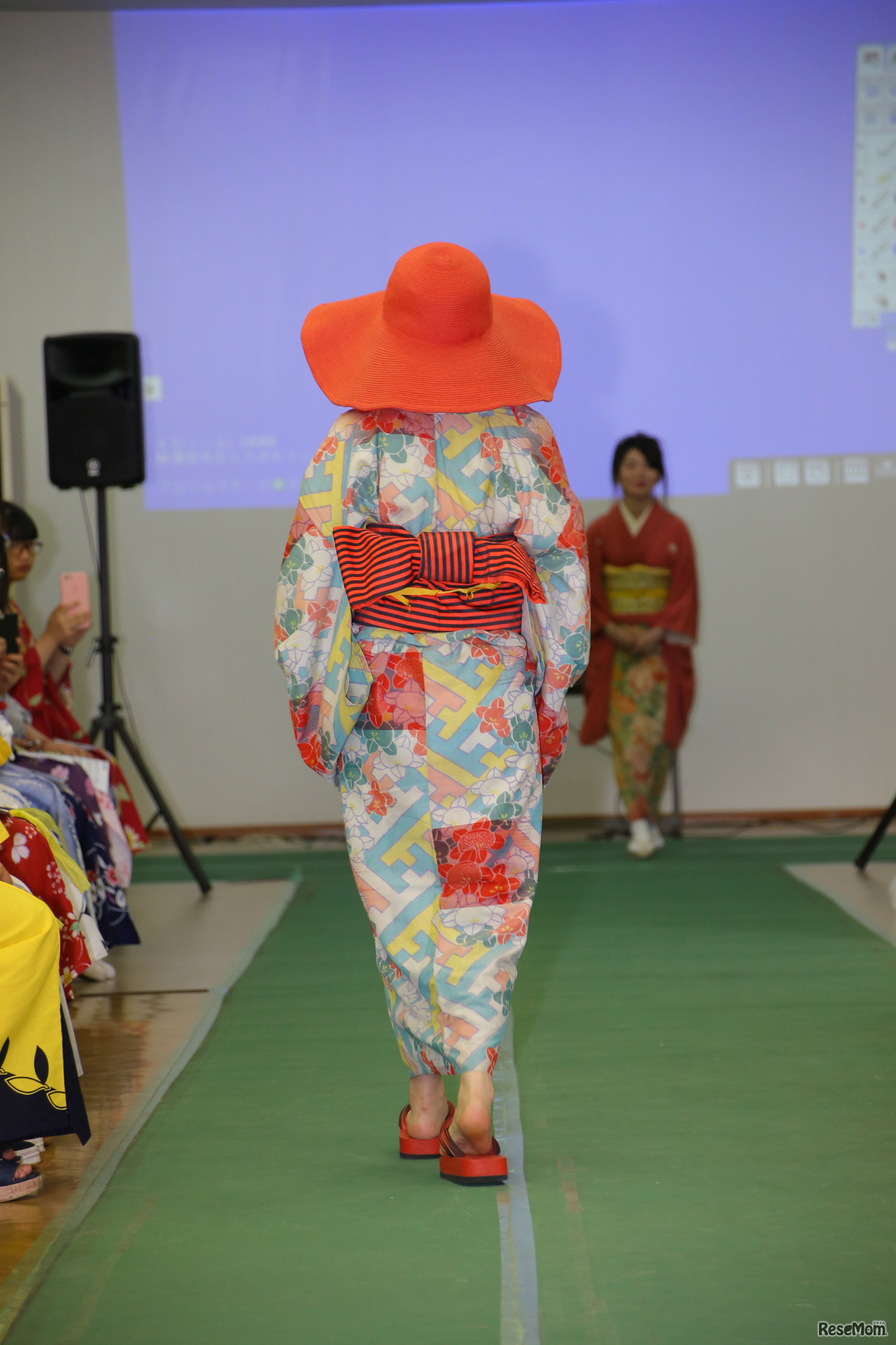 大胆な柄が流行した大正時代の着物（撮影：市原達也）