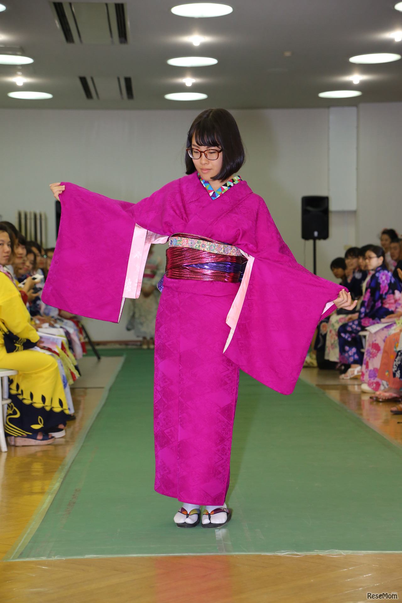 現代の着こなし（撮影：市原達也）