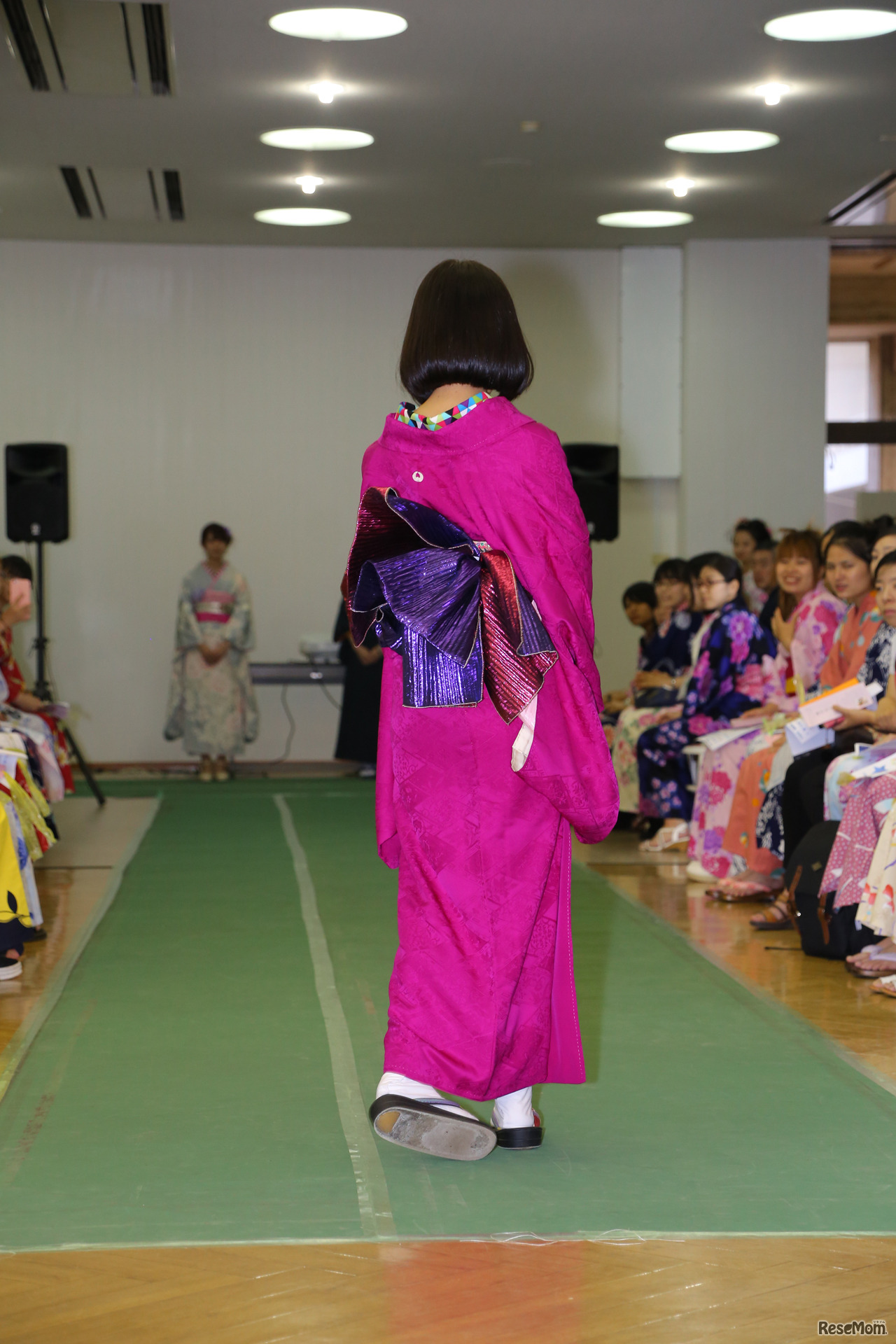 現代の着こなし（撮影：市原達也）