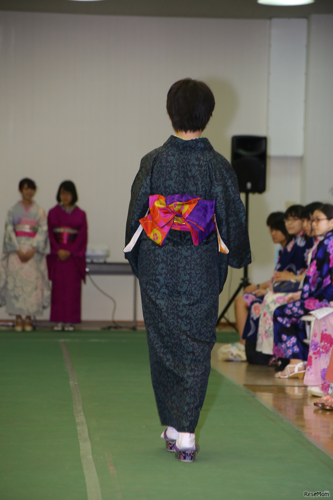 現代の着こなし（撮影：市原達也）