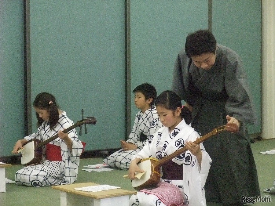 長唄稽古のようす（参考写真）