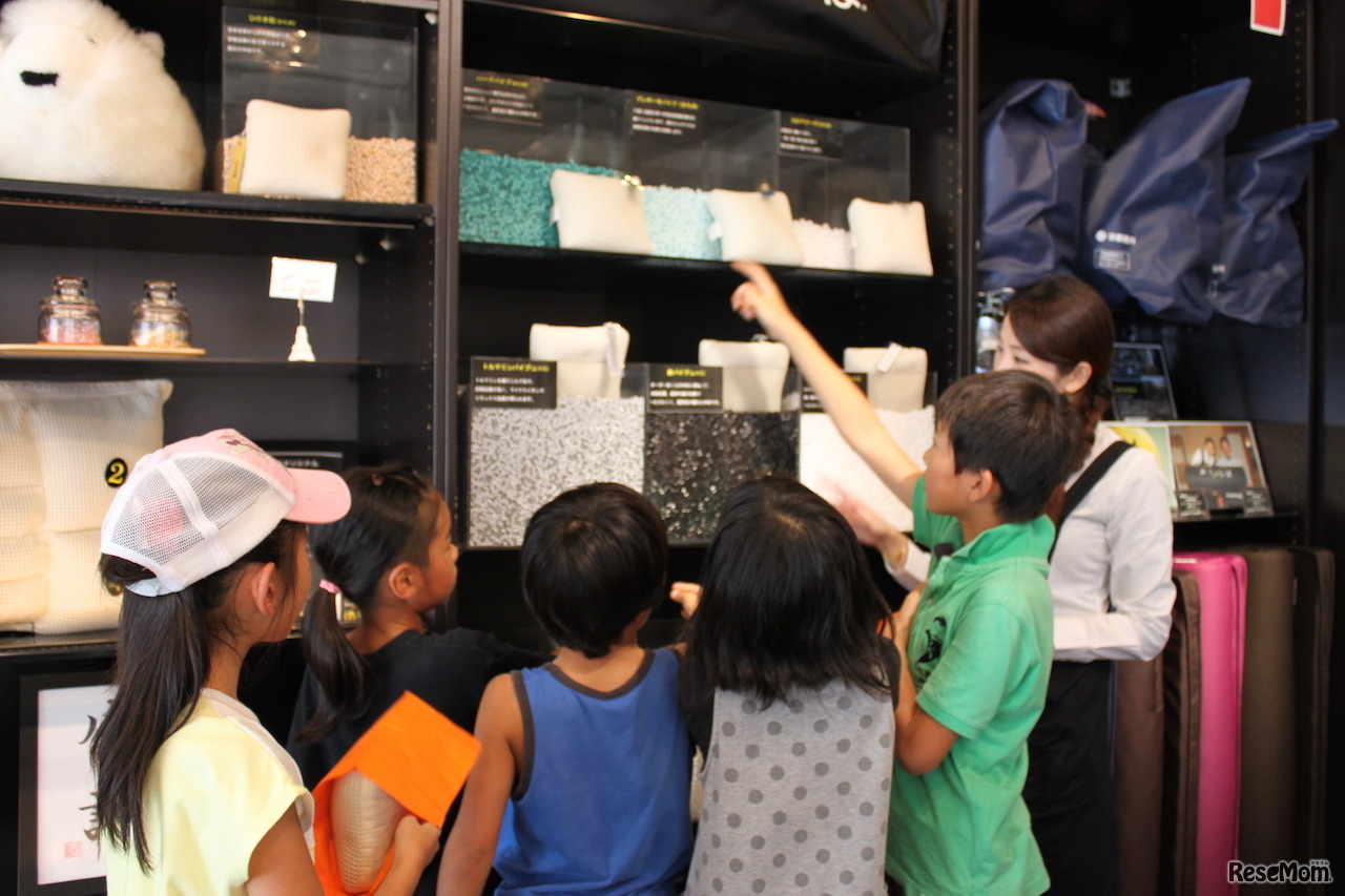 まくらぼ「子ども1日店長体験」のようす